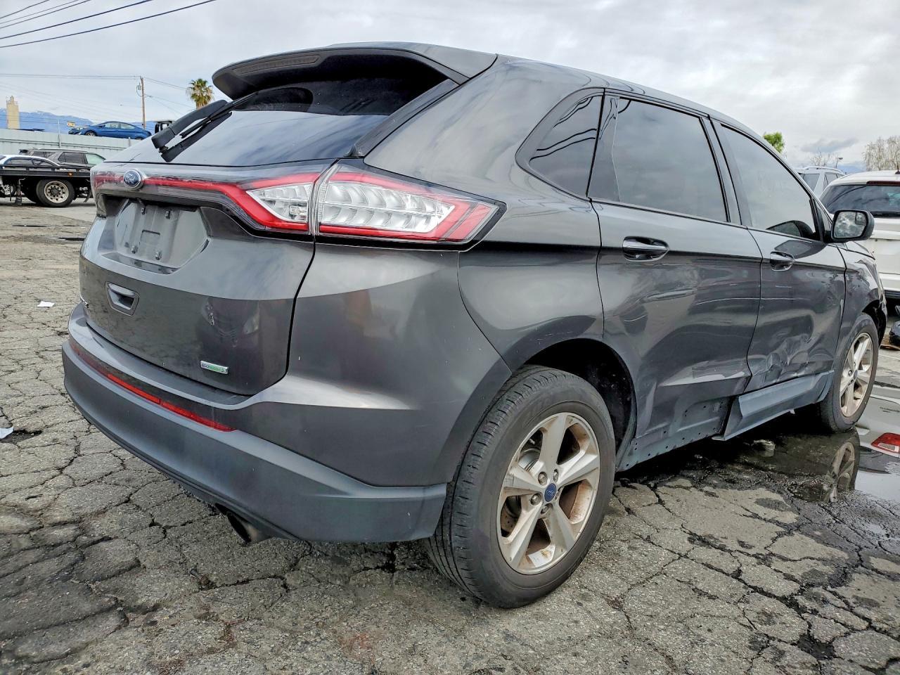 2018 Ford Edge Se - Фото 3