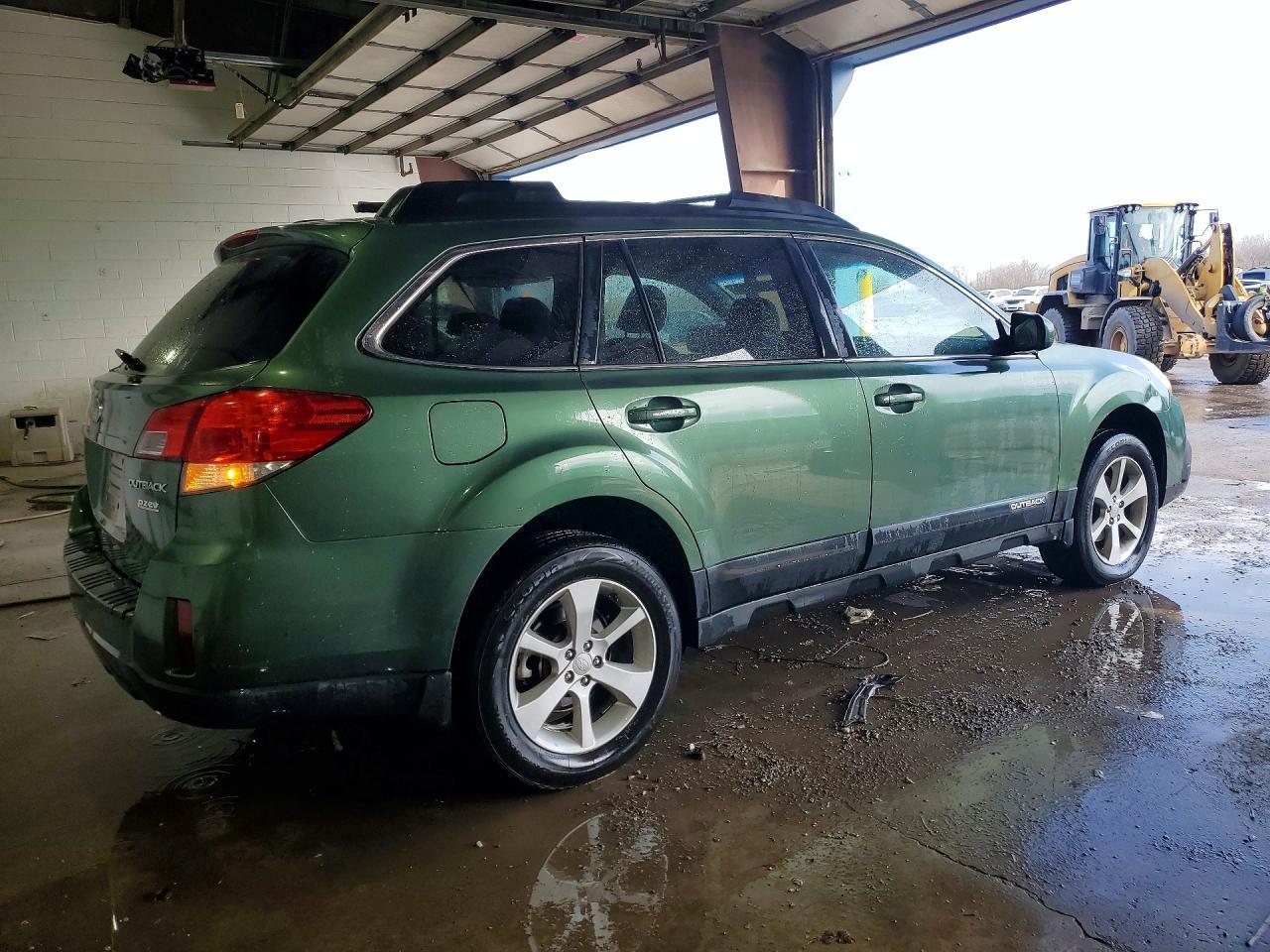 2013 Subaru Outback 2.5I Premium - Image 3