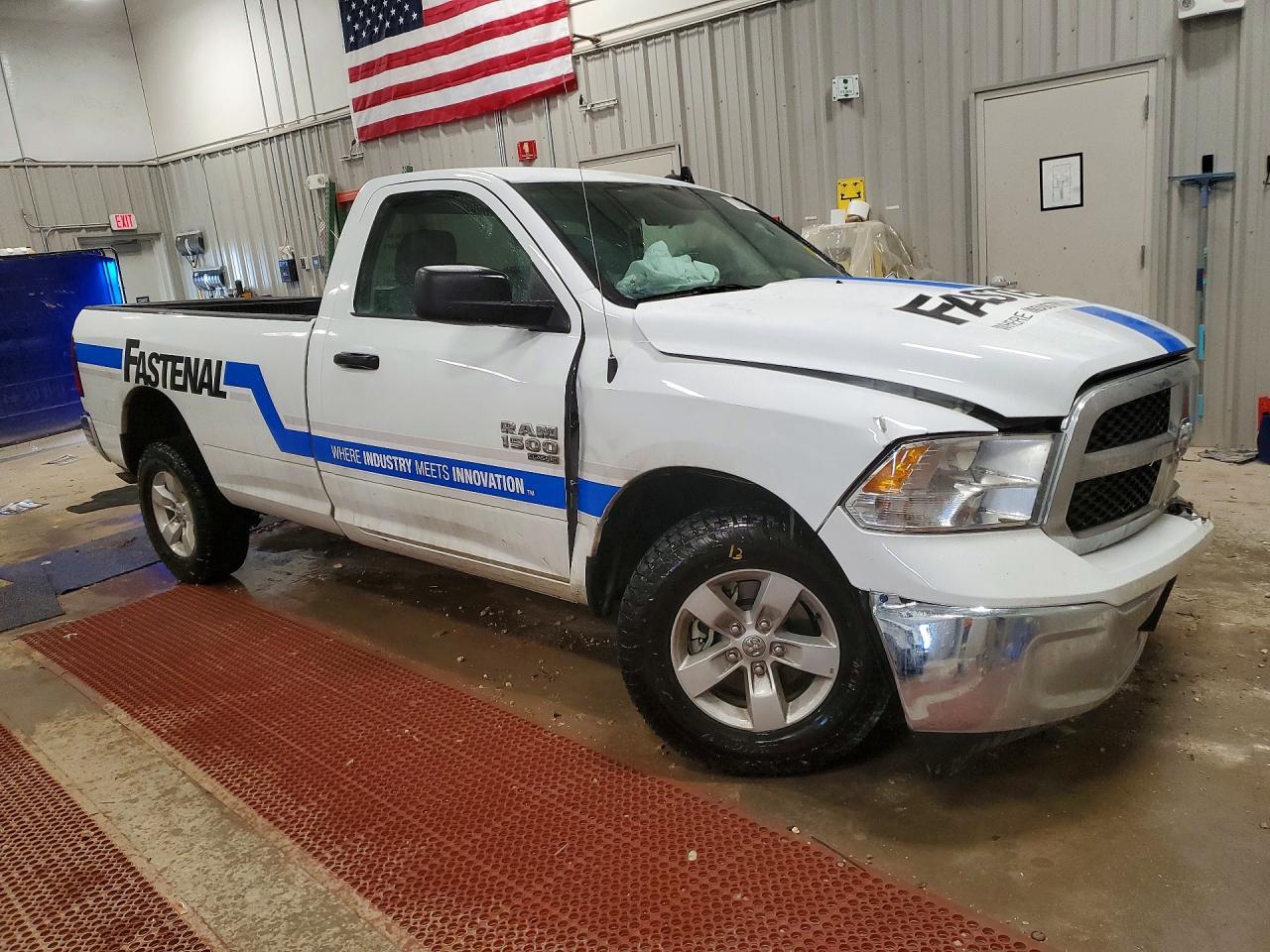 2023 Ram 1500 Classic Slt - Фото 4