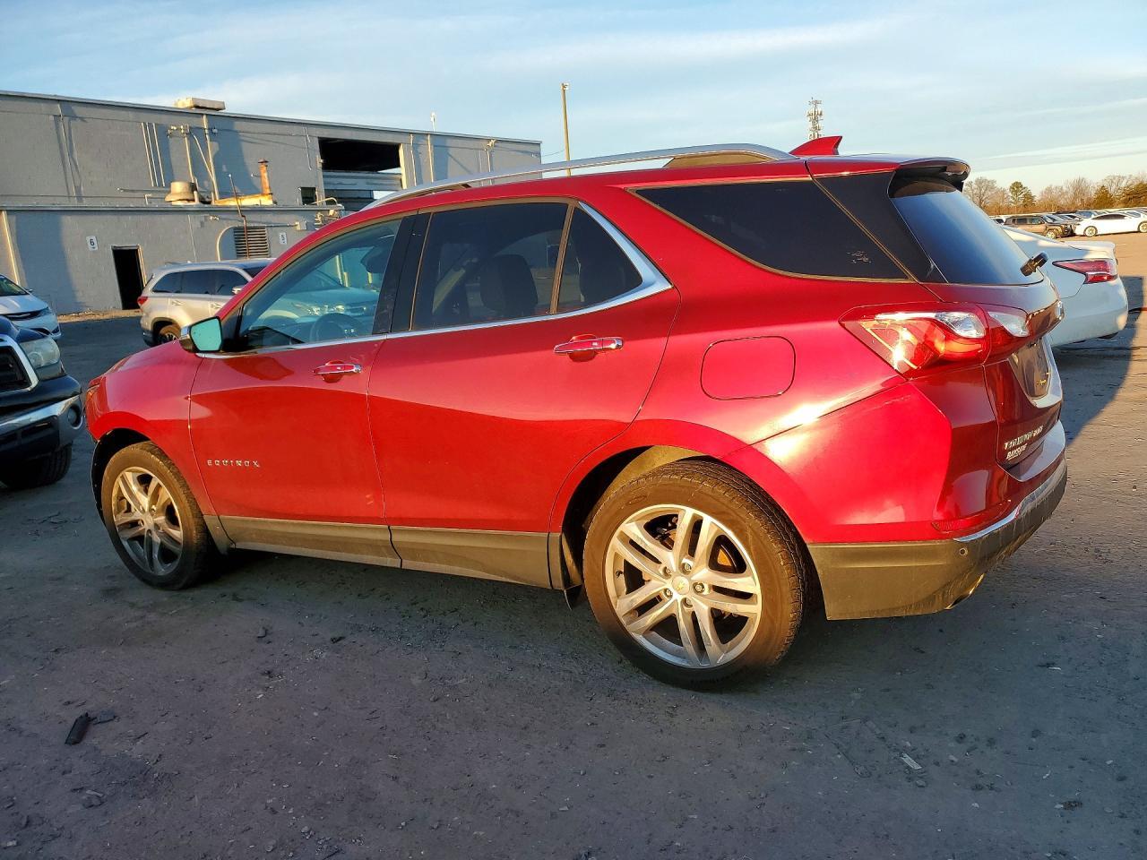 2019 Chevrolet Equinox Premier - Image 2