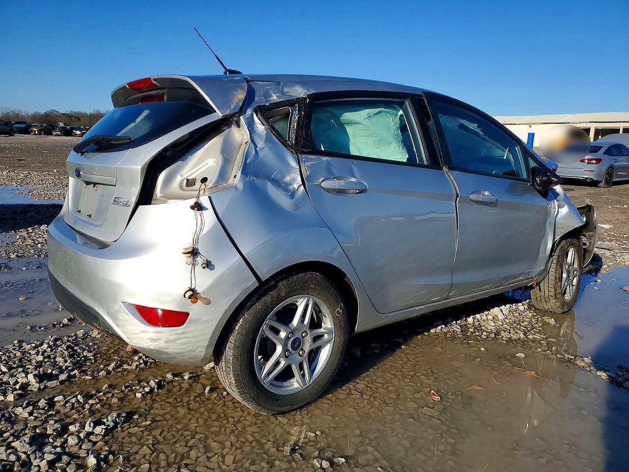 2019 Ford Fiesta Se - Фото 3