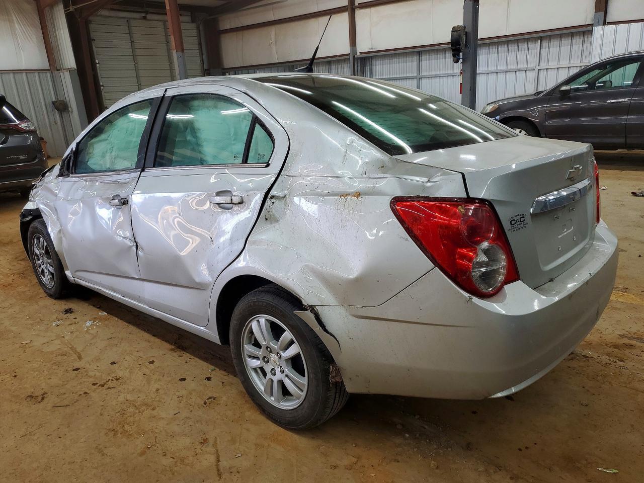 2012 Chevrolet Sonic Lt - Фото 2