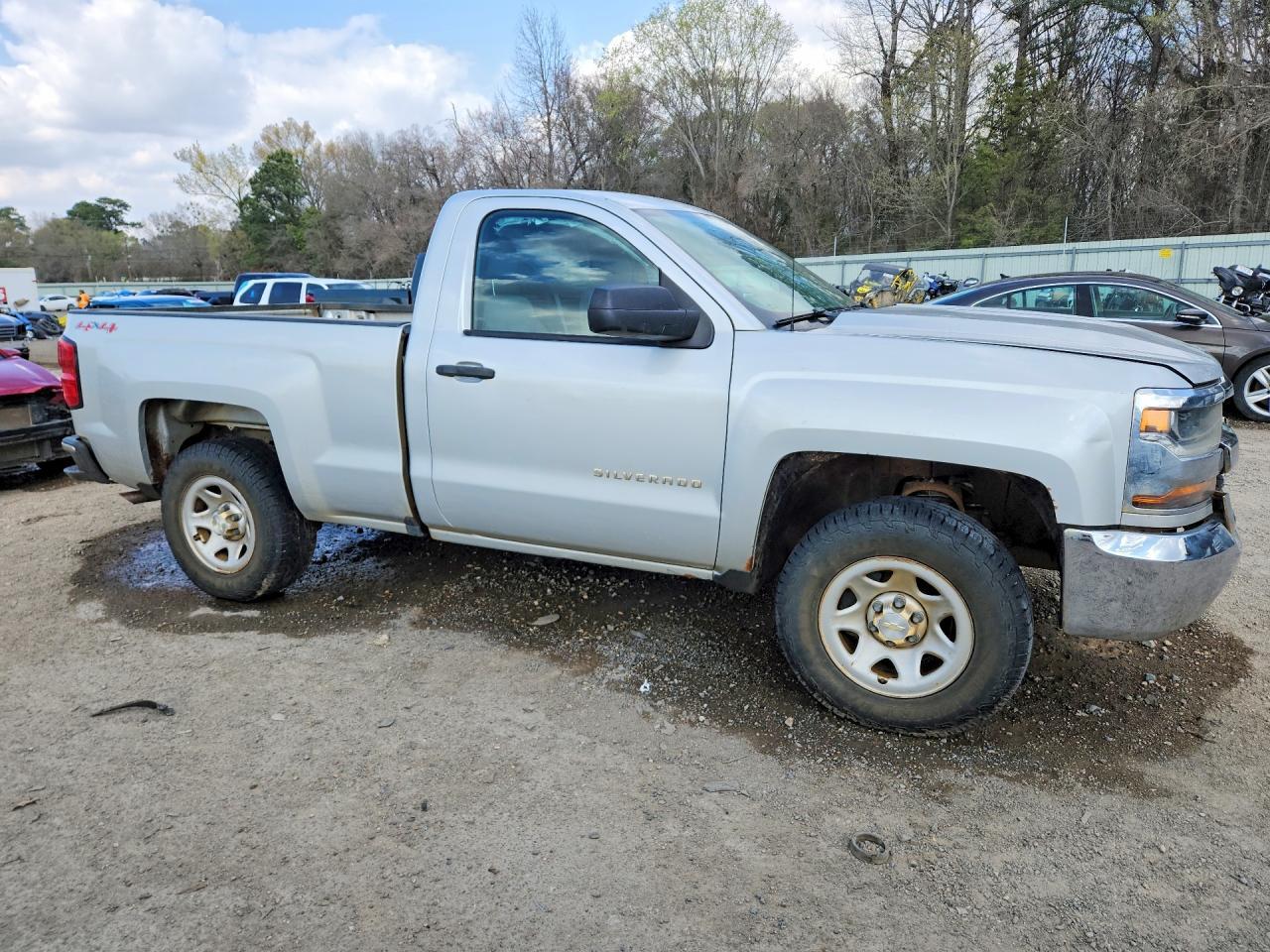 2016 Chevrolet Silverado K1500 - Image 4