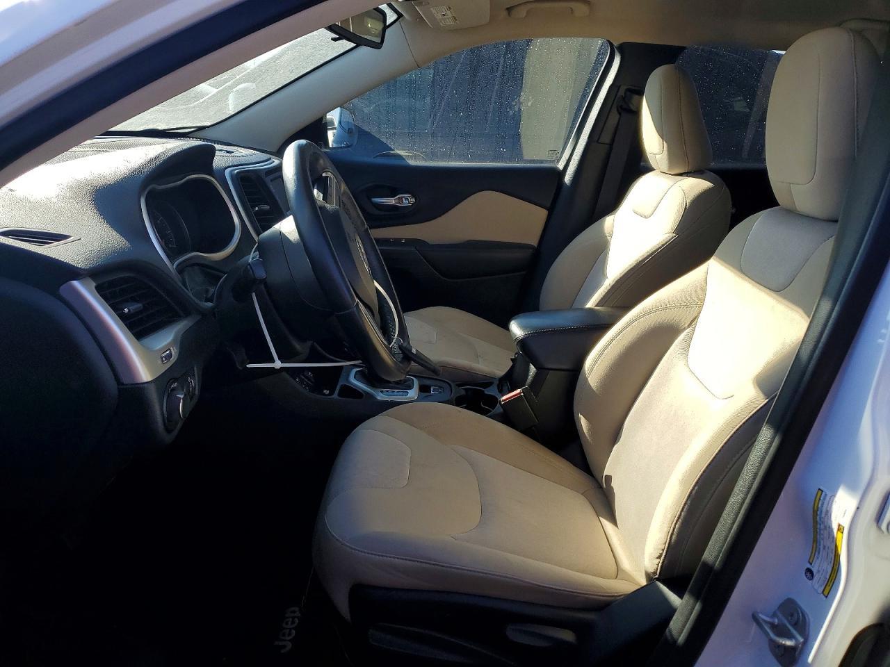 2015 Jeep Cherokee Sport - Фото 7