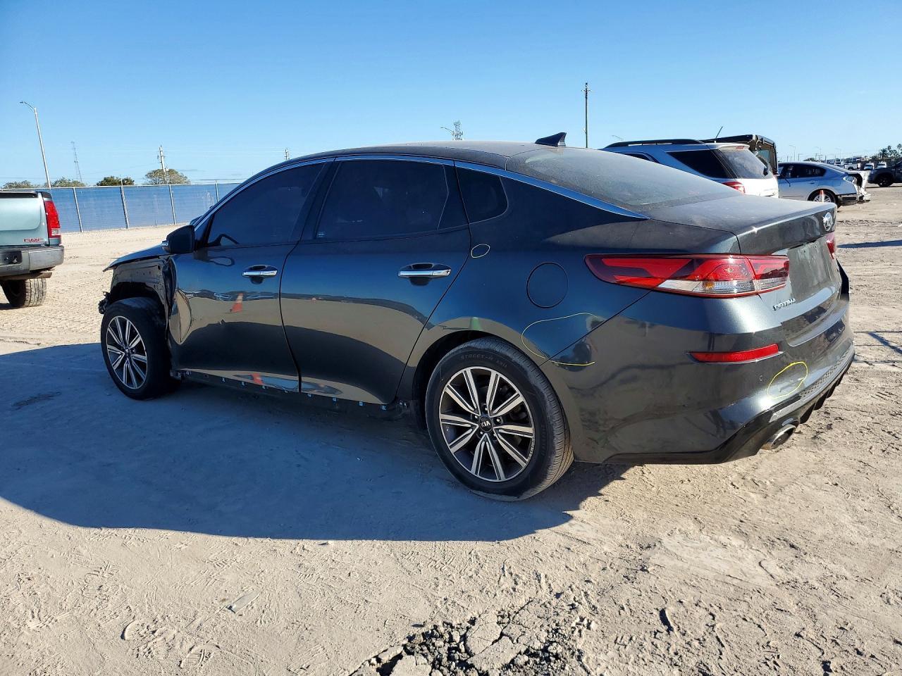 2020 Kia Optima Ex - Image 2