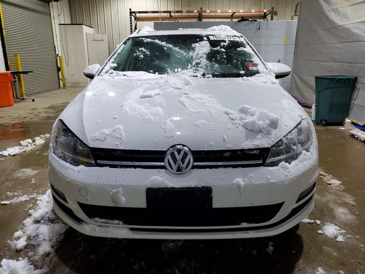 2016 Volkswagen Golf Sportwagen S - Image 5