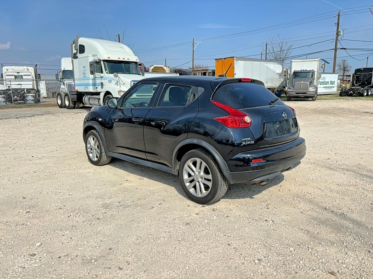 2011 Nissan Juke S - Фото 3