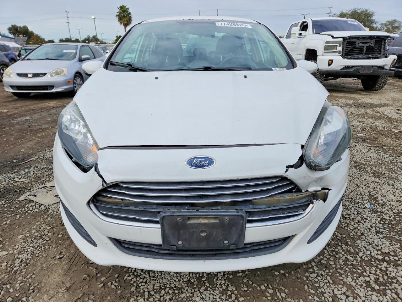 2016 Ford Fiesta Se - Фото 5