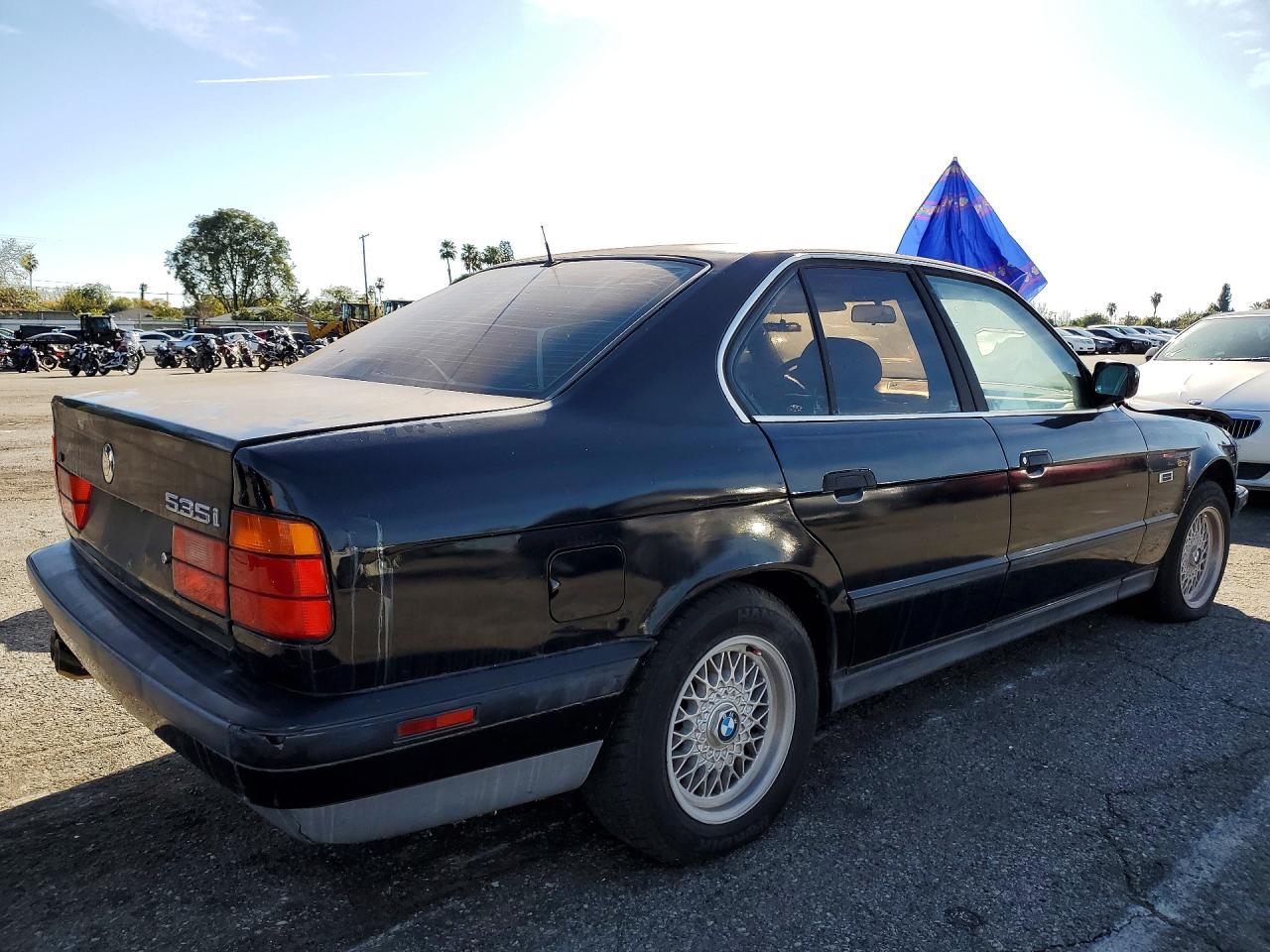 1991 BMW 3 Series 323I - Image 3