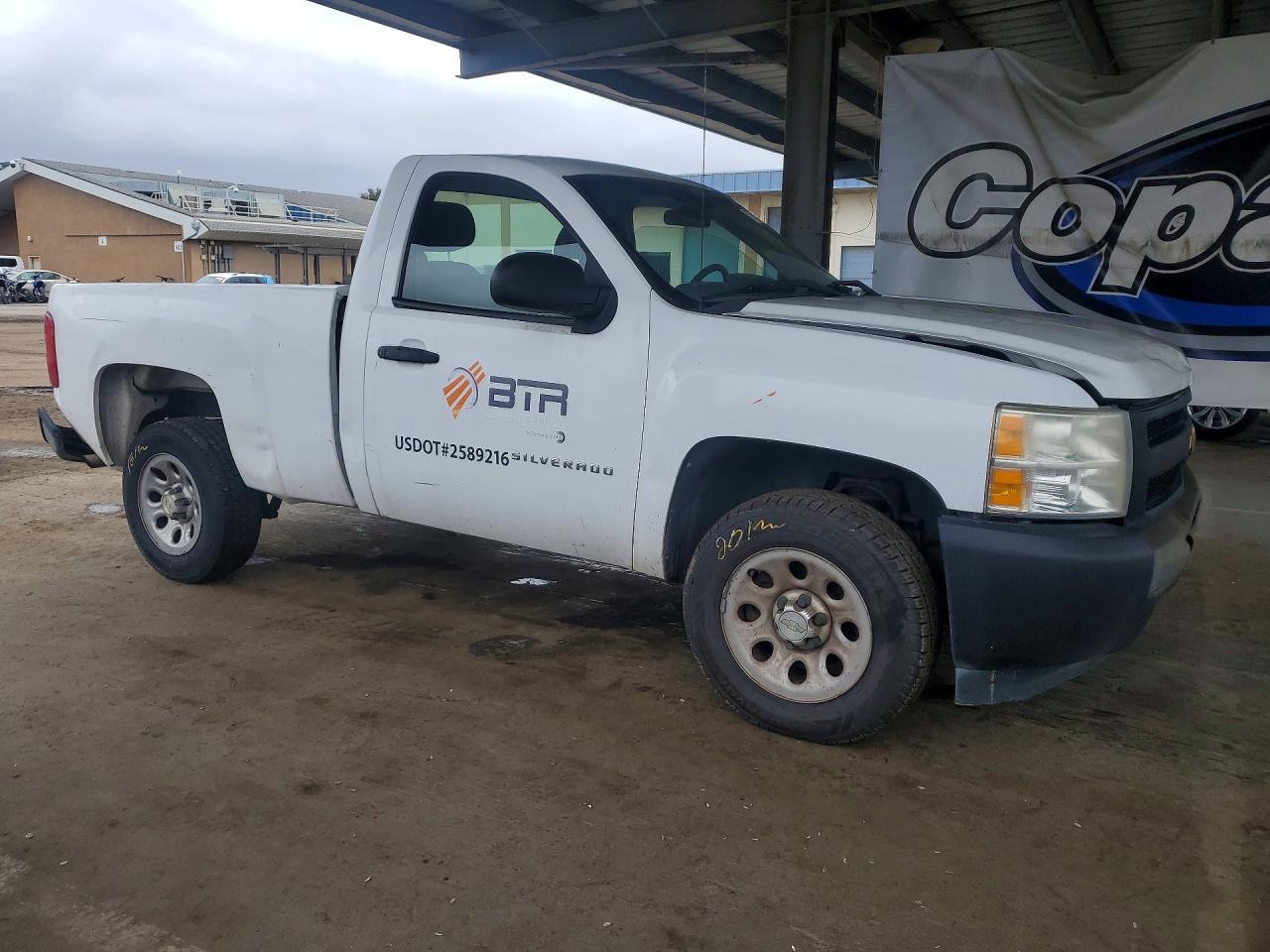 2011 Chevrolet Silverado C1500 - Фото 4