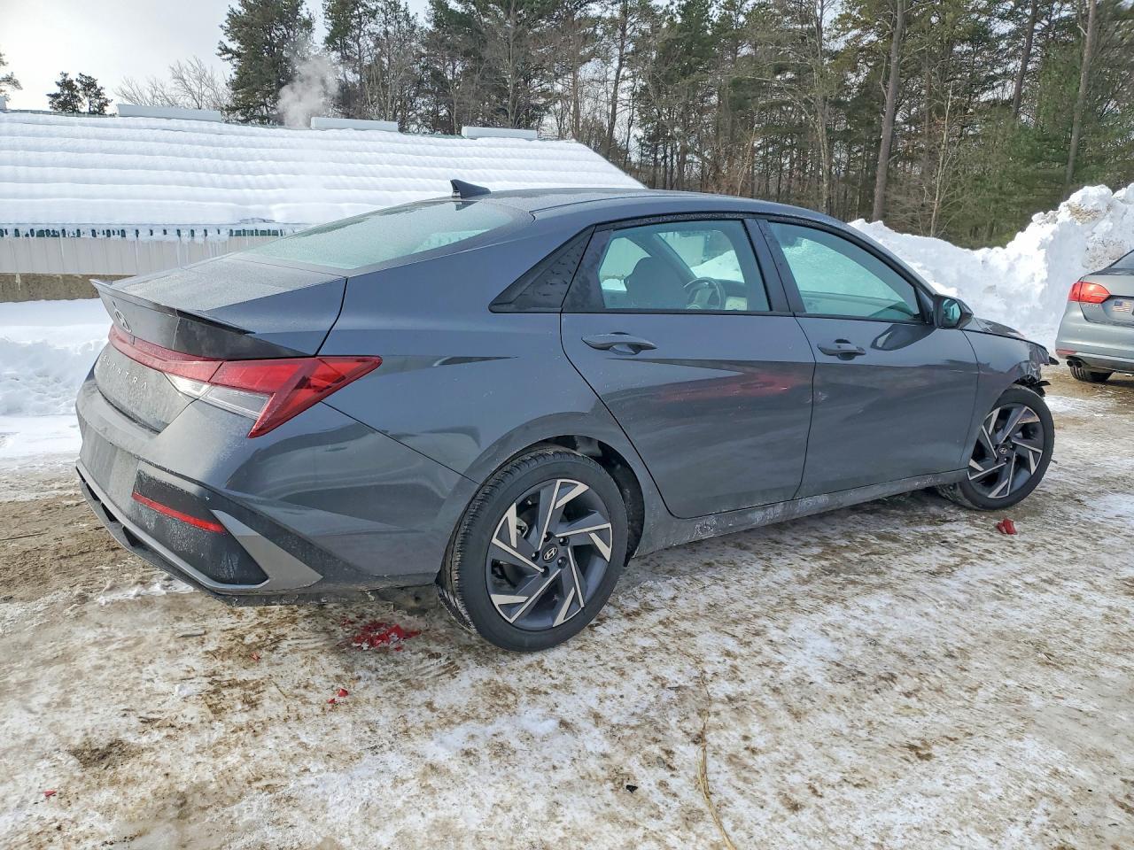 2025 Hyundai Elantra Sel Sport - Фото 3
