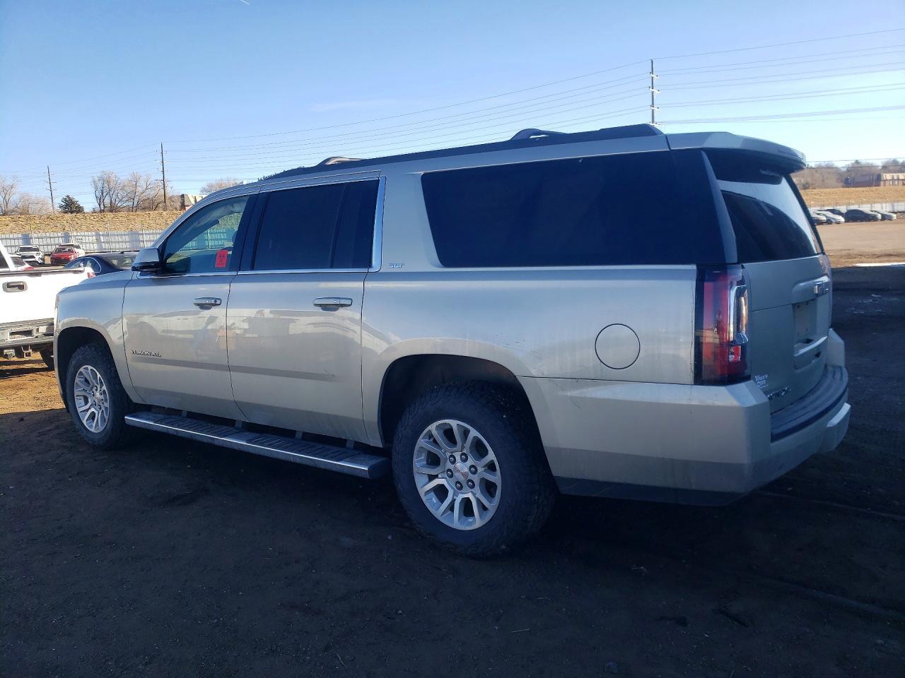 2017 GMC Yukon Xl K1500 Slt - Image 2