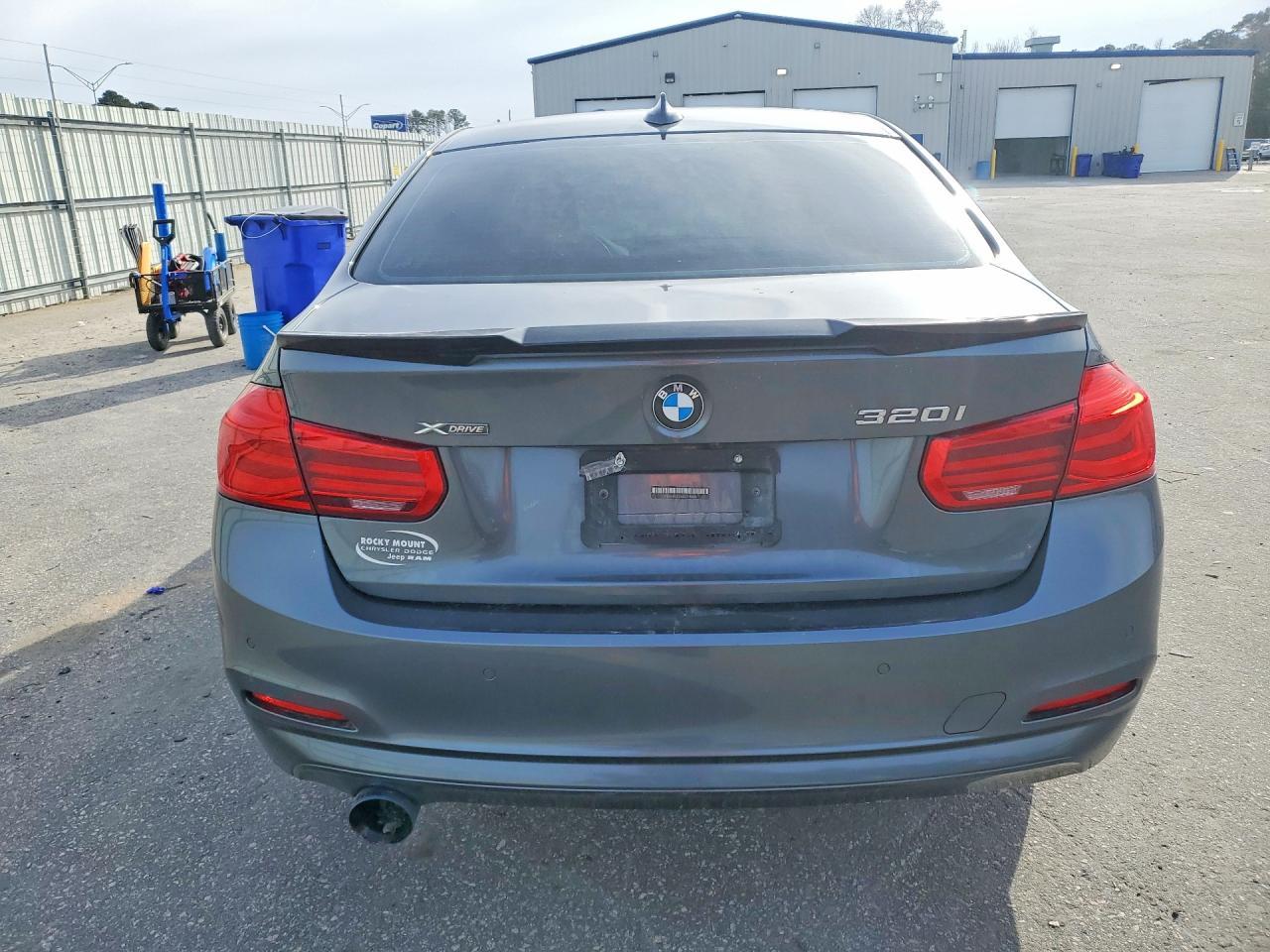 2016 BMW 320 Xi - Фото 6