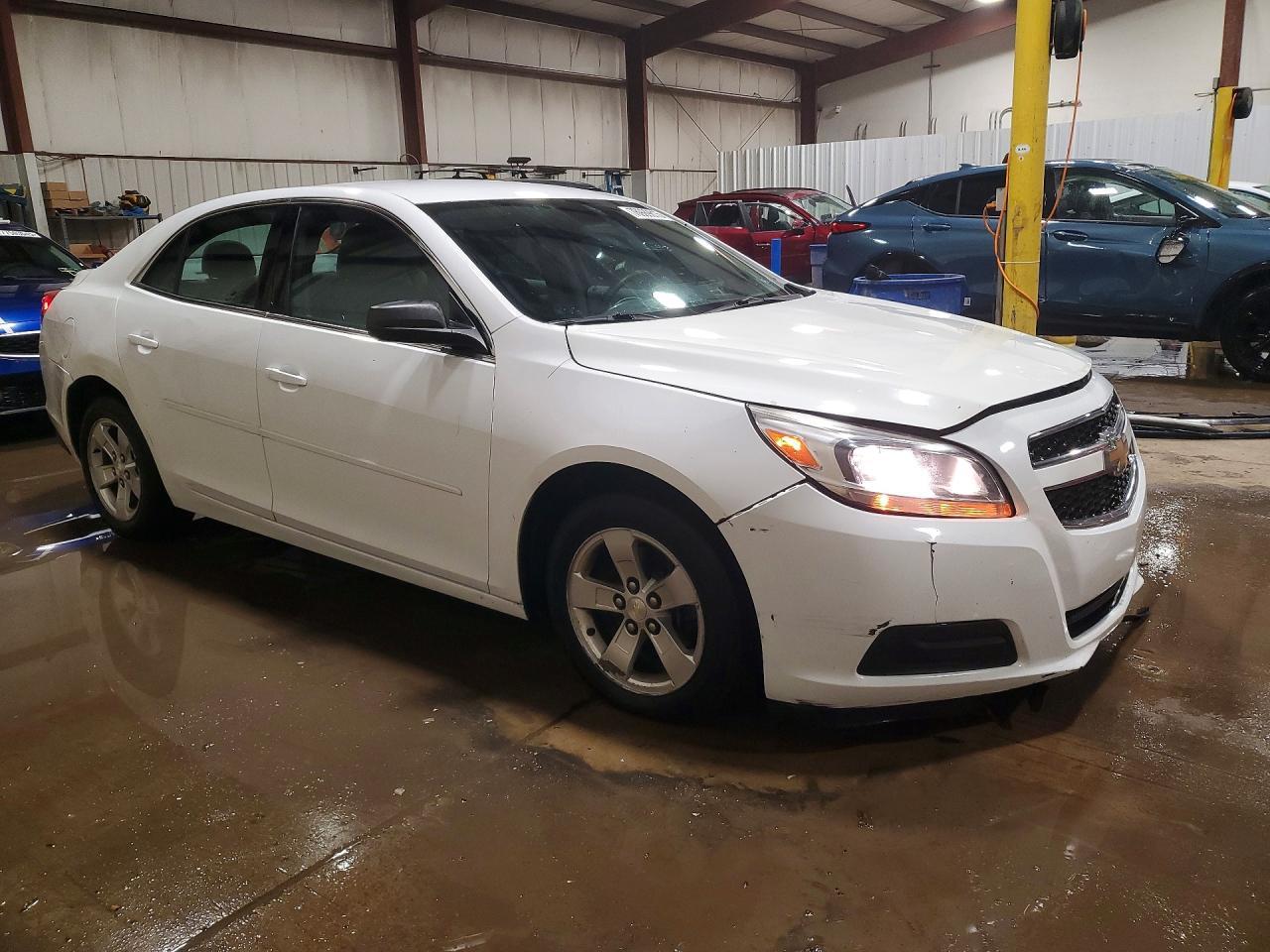 2015 Chevrolet Malibu Ls - Image 4