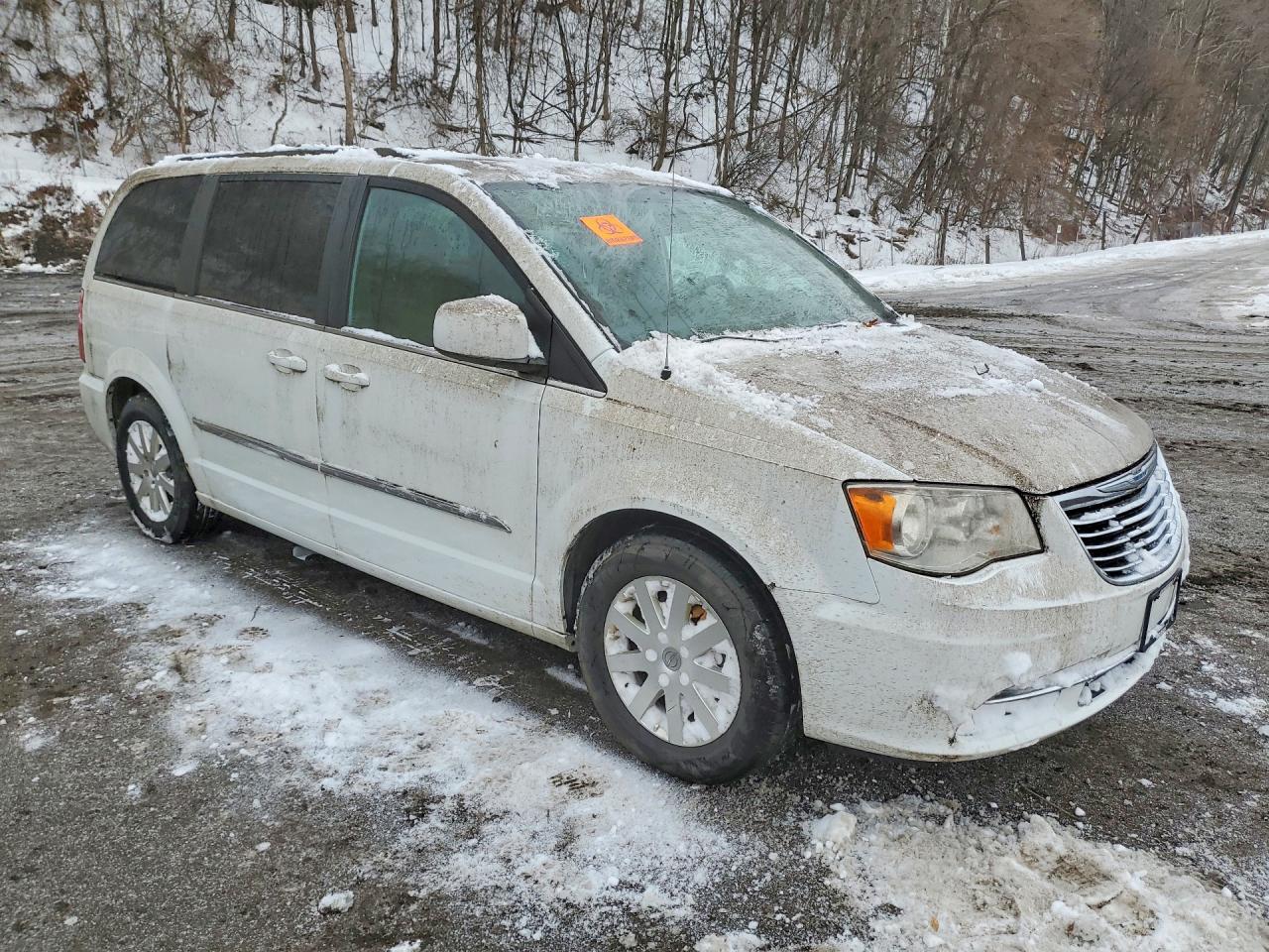 2015 Chrysler Town And C - Фото 4