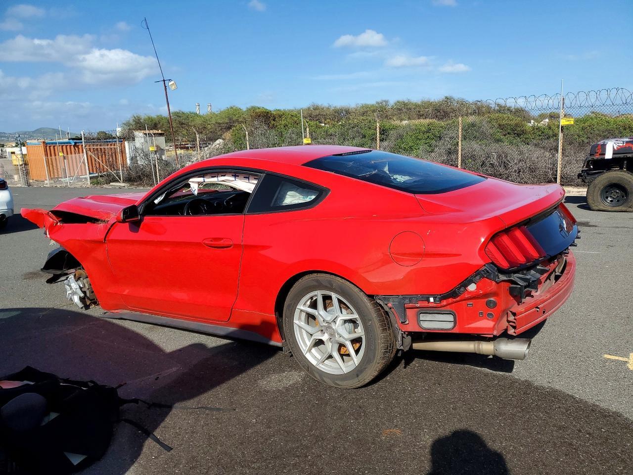 2016 Ford Mustang - Фото 2