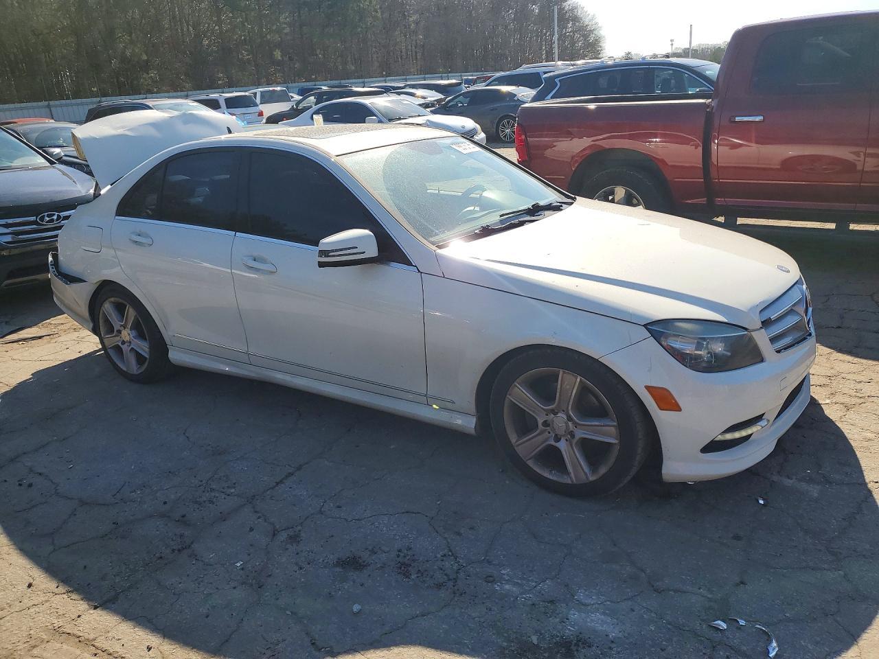 2011 Mercedes-Benz C 300 - Фото 4