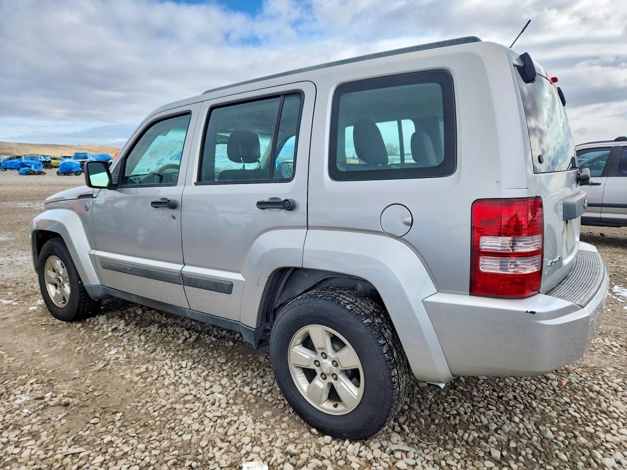 2012 Jeep Liberty Sport - Фото 2