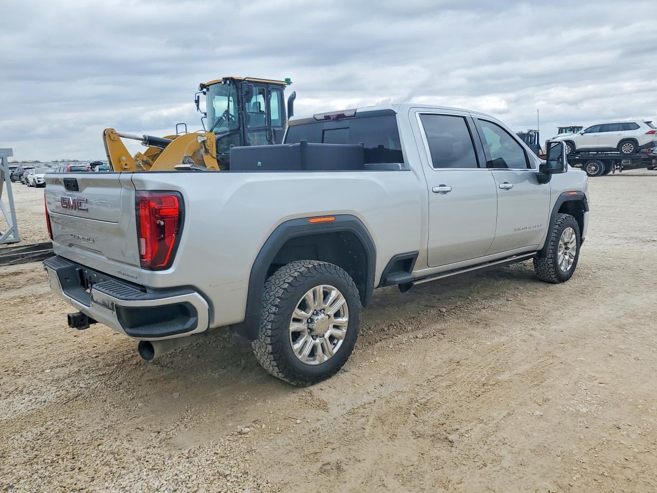 2021 GMC Sierra K2500 Denali - Image 3