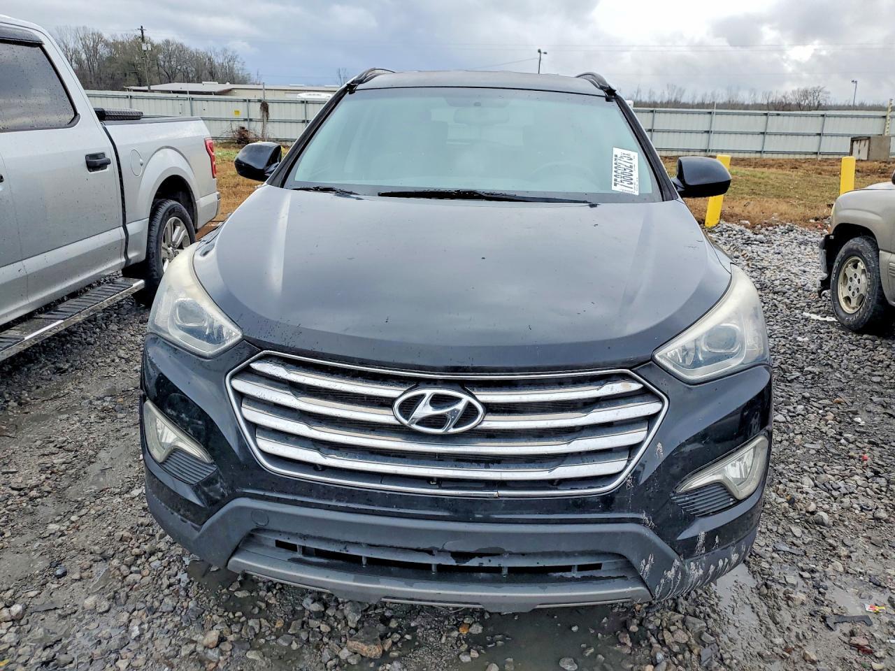 2014 Hyundai Santa Fe Gls - Image 5