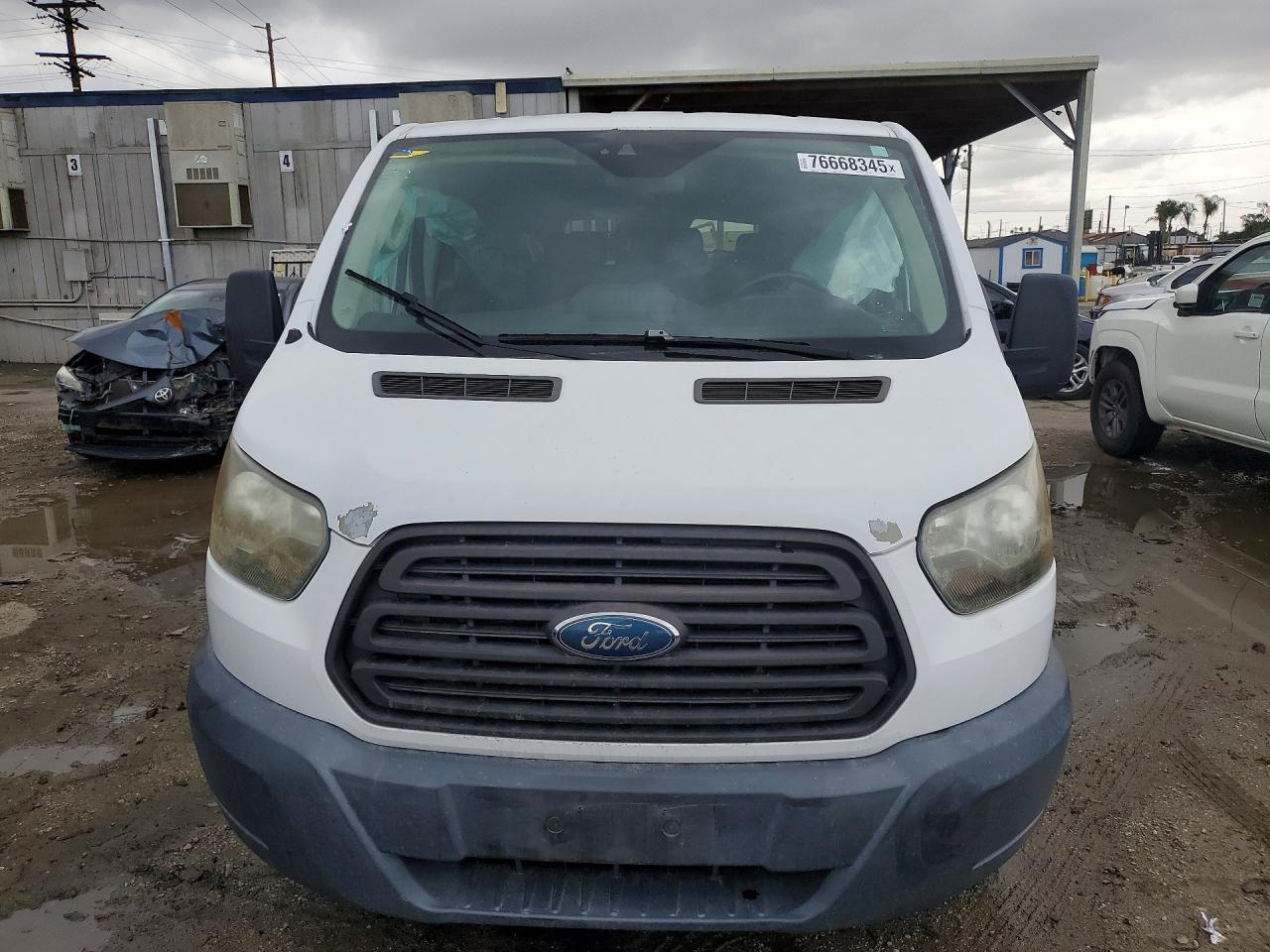 2017 Ford Transit T-150 Xl Passenger Van - Image 5