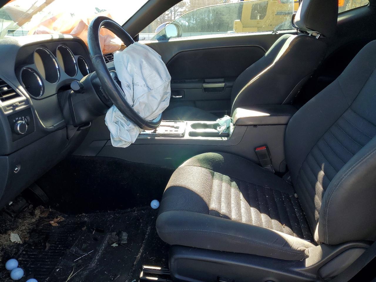 2014 Dodge Challenger Sxt - Image 7
