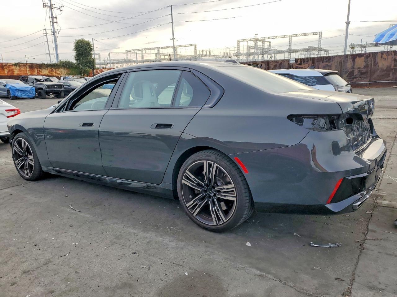2024 BMW 760 Xi - Image 2
