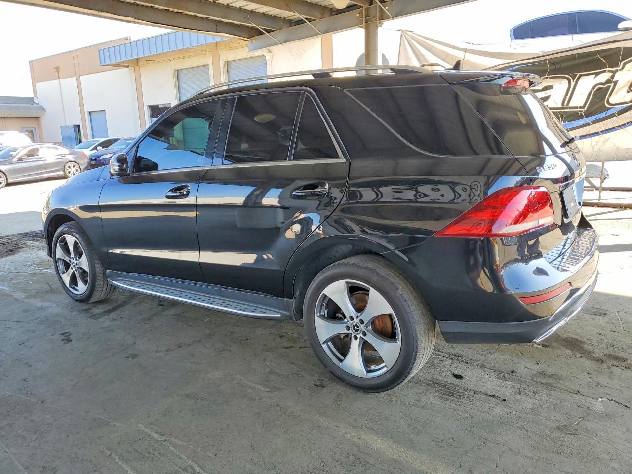 2017 Mercedes-Benz Gle 350 4Matic - Image 2