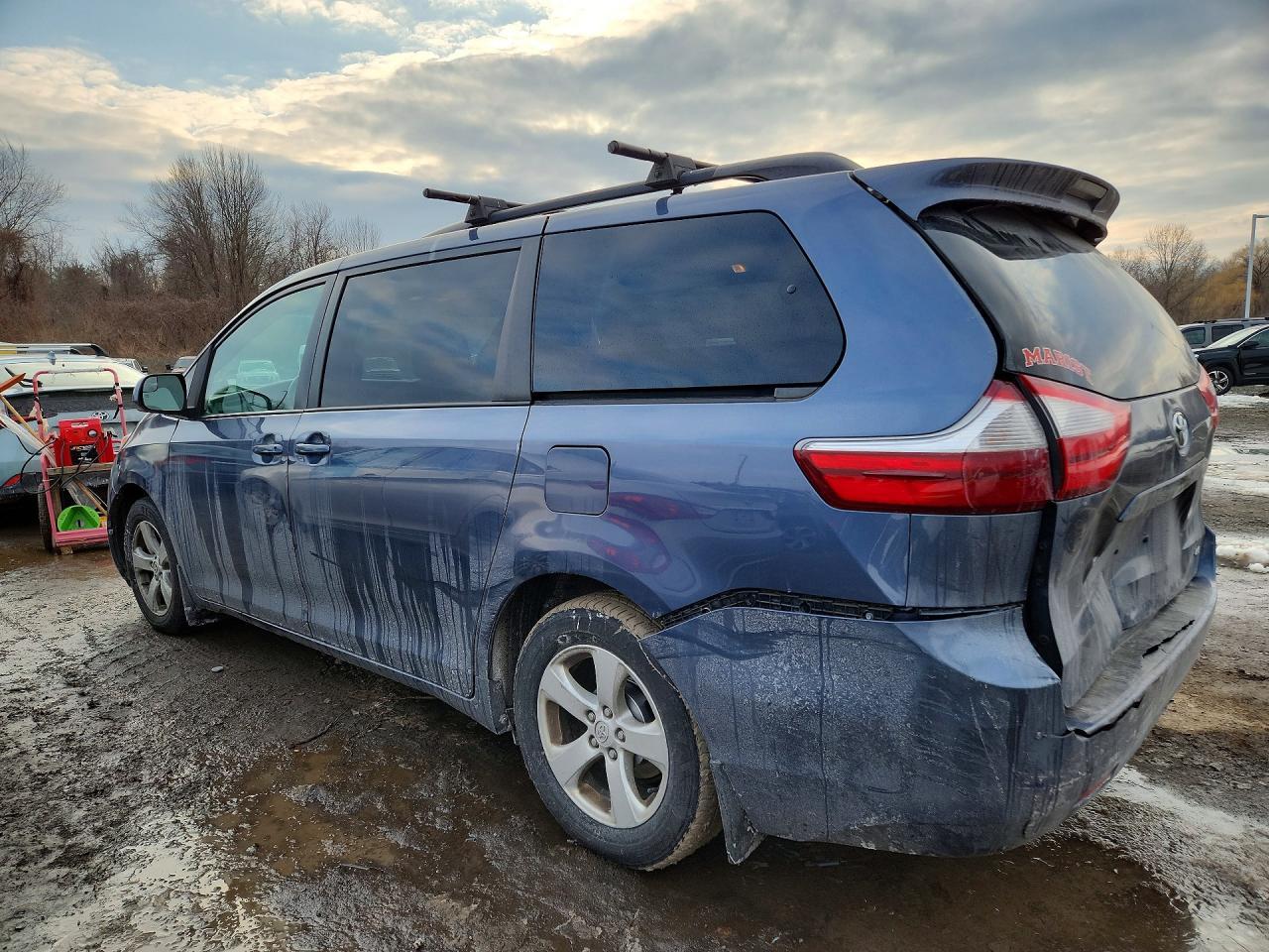 2016 Toyota Sienna Le 8-Passenger - Фото 2