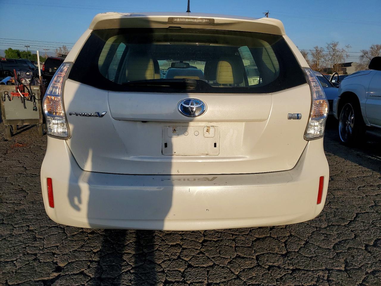 2013 Toyota Prius V - Image 6