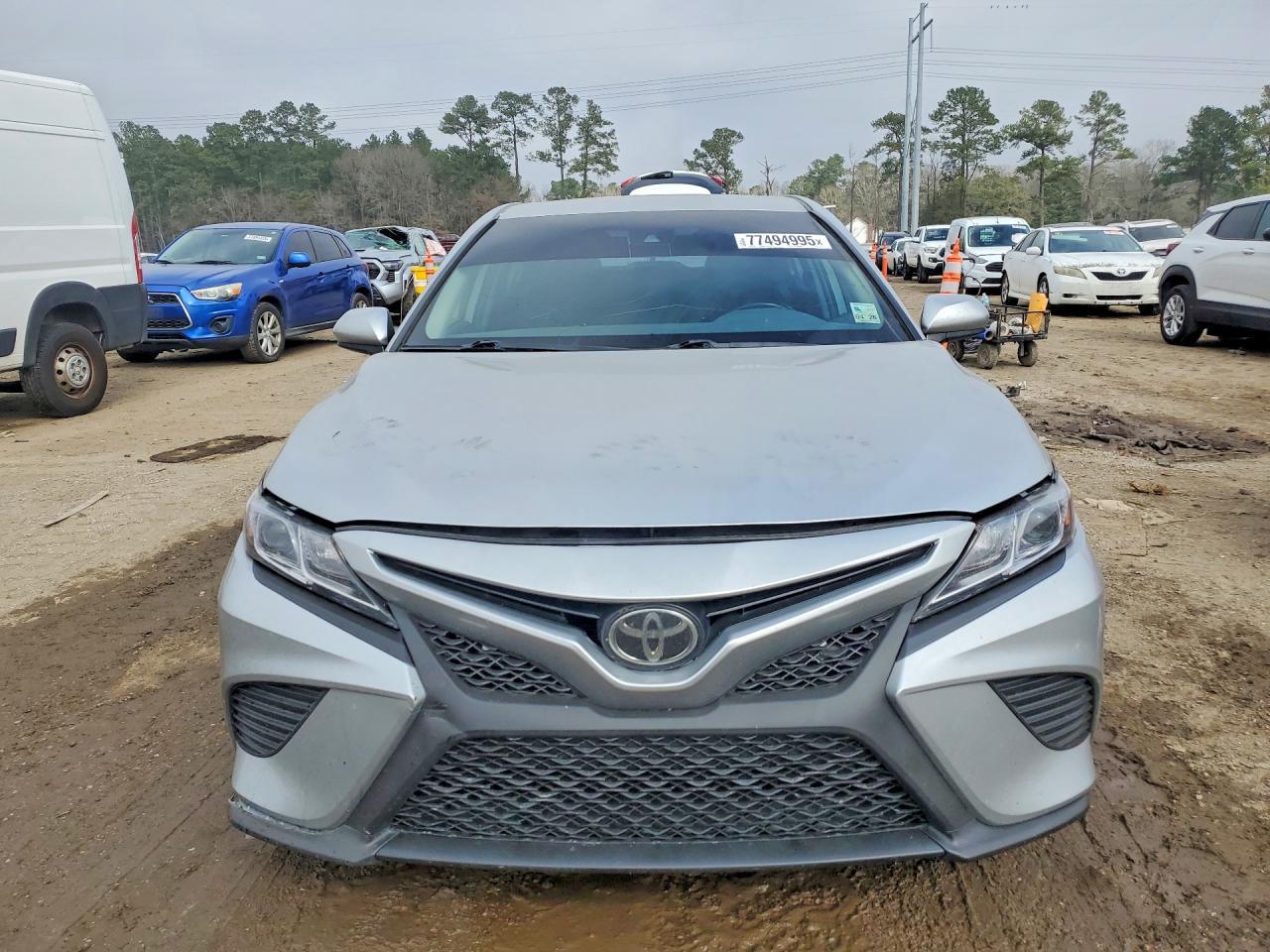 2020 Toyota Camry Se - Фото 5