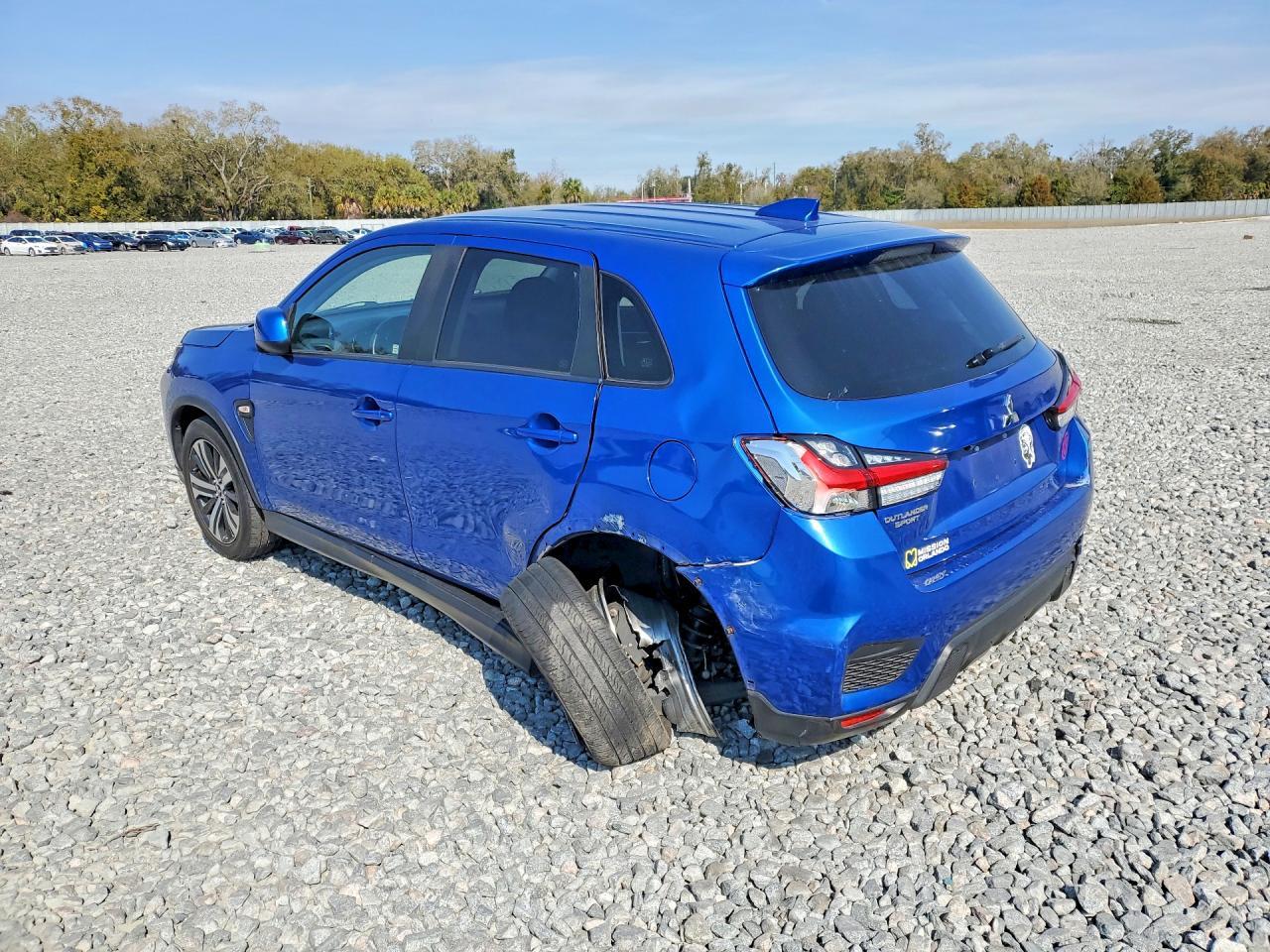 2020 Mitsubishi Outlander Sport Es - Image 2