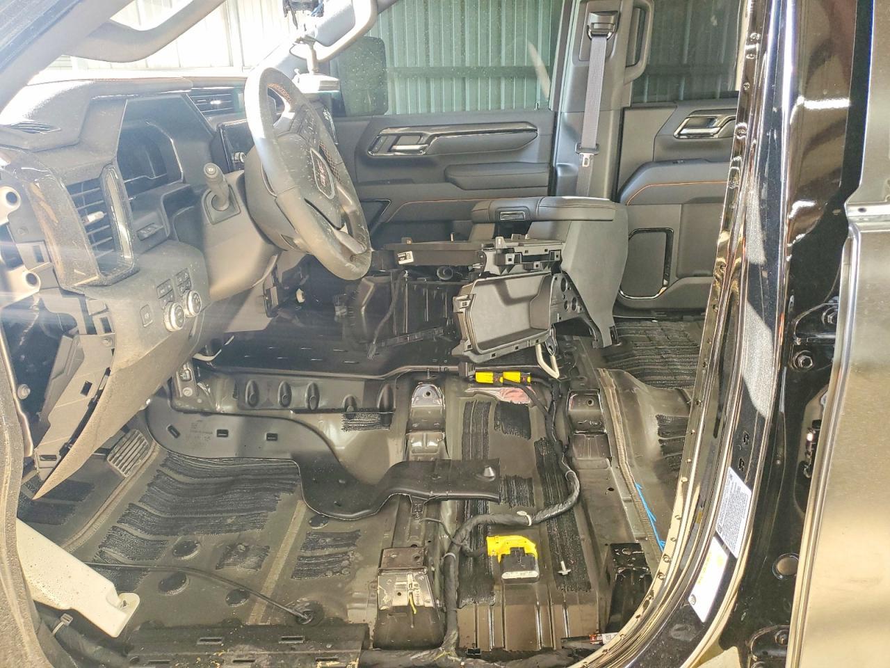2025 GMC Sierra K2500 At4 - Image 7