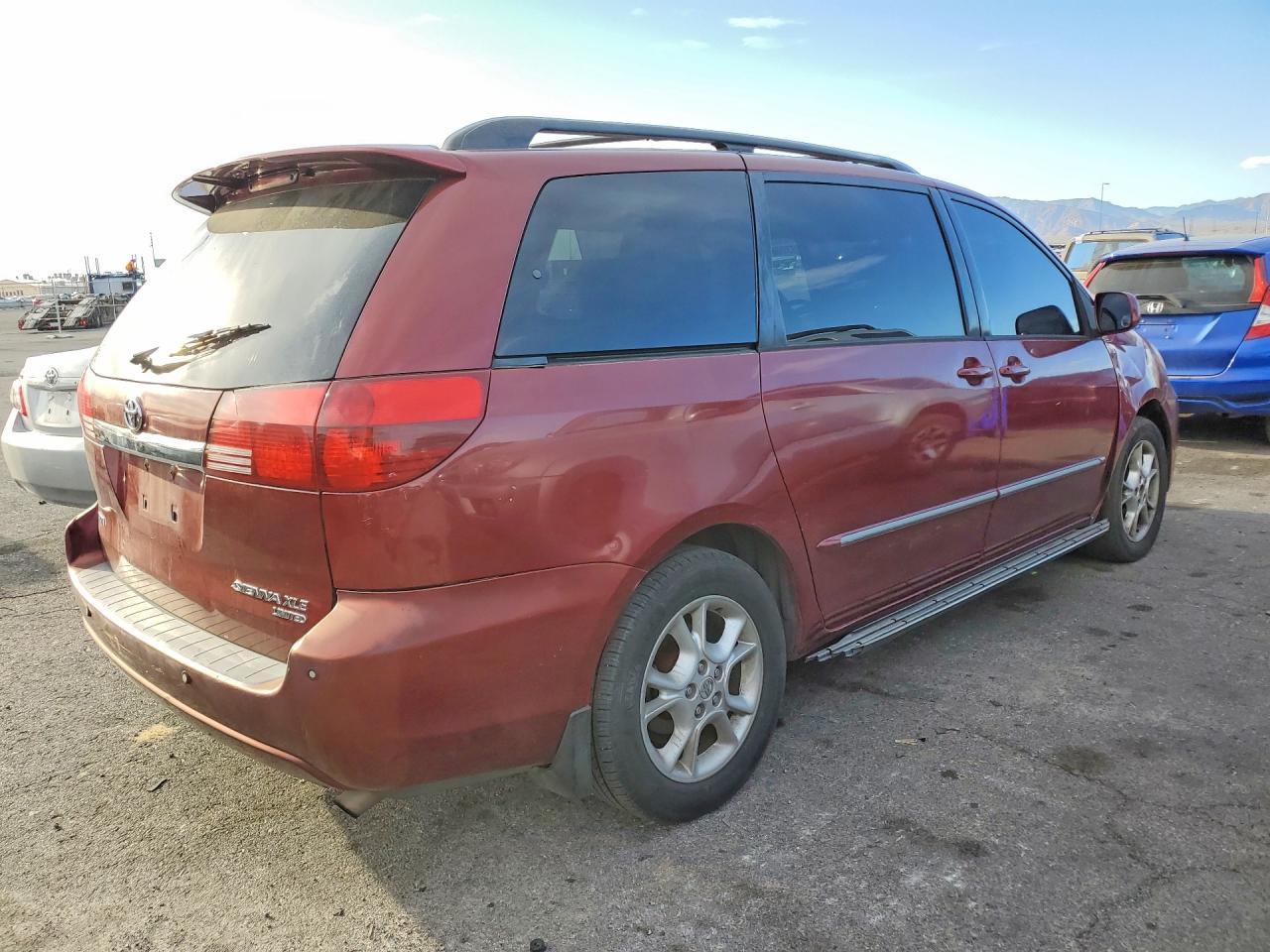 2005 Toyota Sienna Xle - Image 3