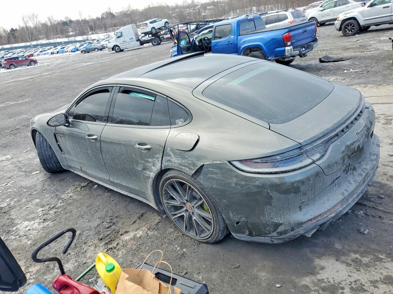 2023 Porsche Panamera 4 E-Hybrid - Фото 2