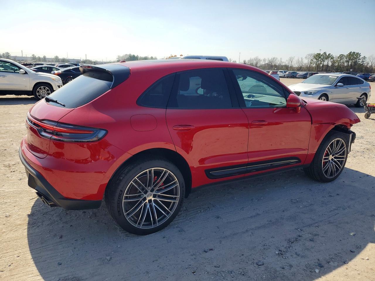 2025 Porsche Macan S - Image 3