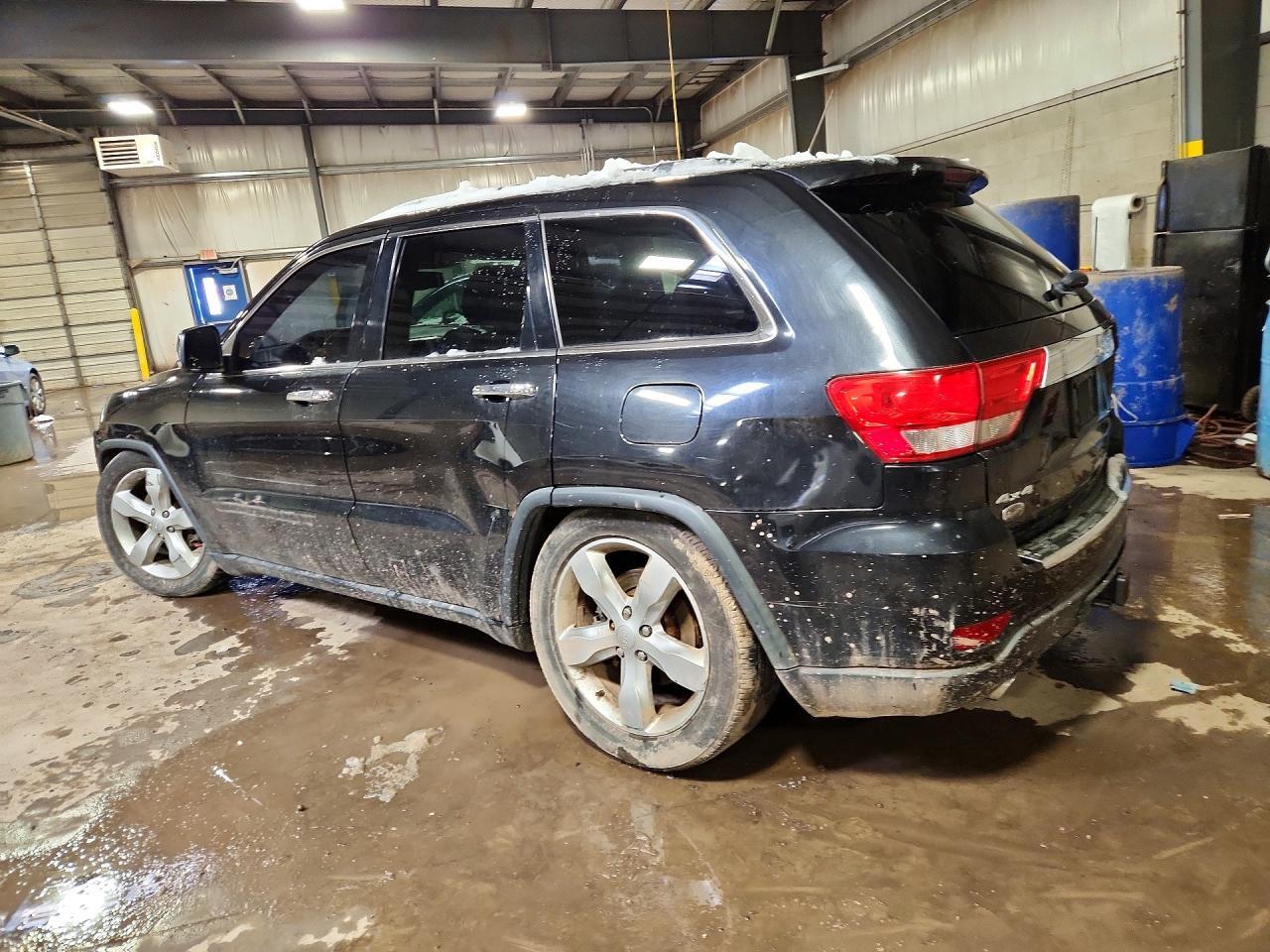 2013 Jeep Grand Cherokee Overland - Фото 2