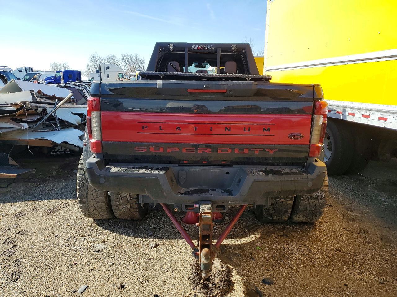 2017 Ford F350 Super Duty - Фото 6