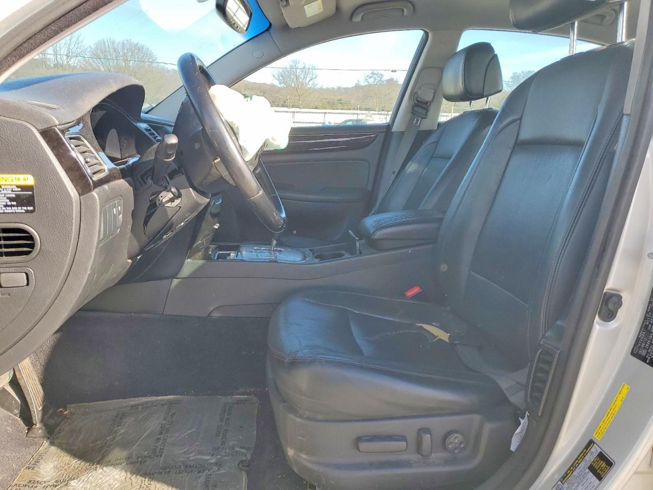 2013 Hyundai Genesis 3.8L - Фото 7