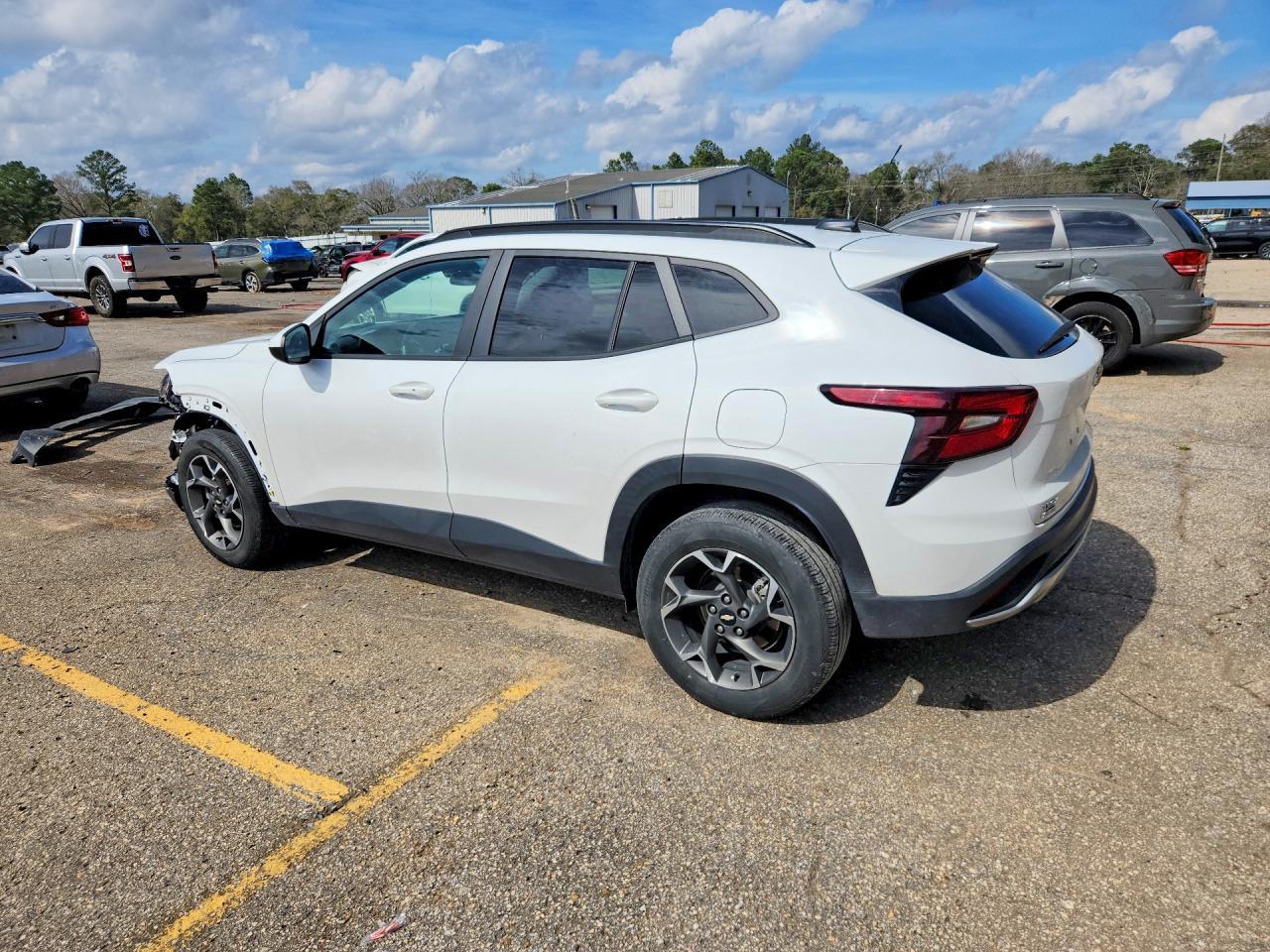 2024 Chevrolet Trax 1Lt - Image 2