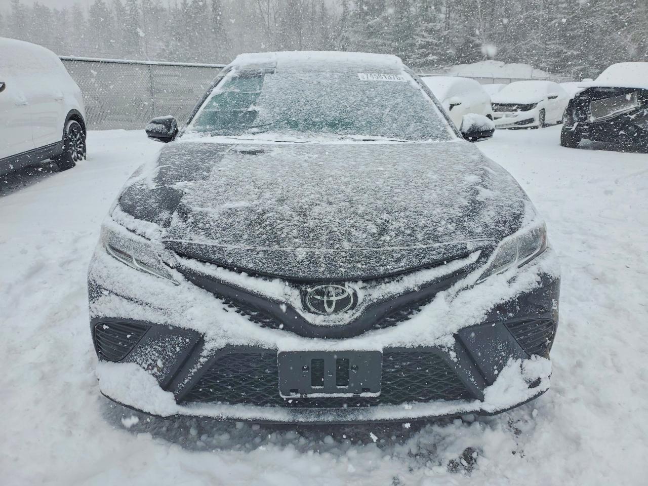 2020 Toyota Camry Se - Image 5