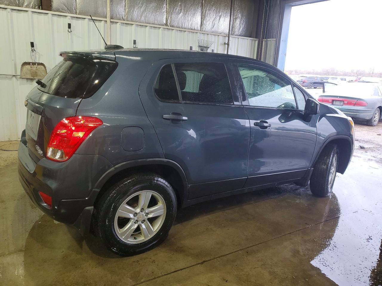 2021 Chevrolet Trax Ls - Фото 3