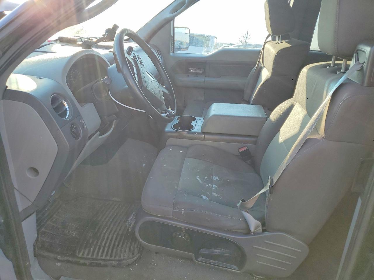 2005 Ford F150 - Image 7