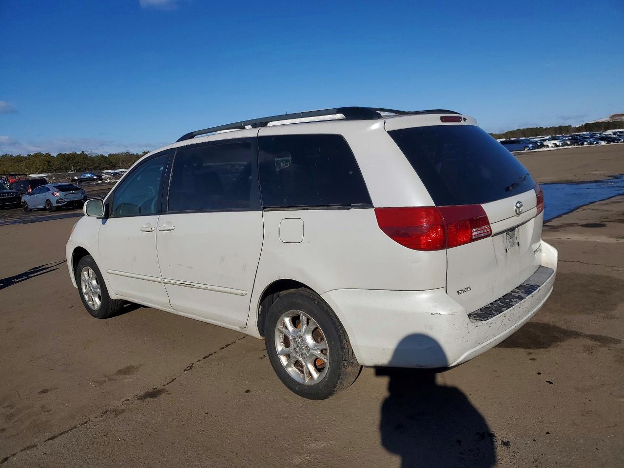 2005 Toyota Sienna - Фото 2