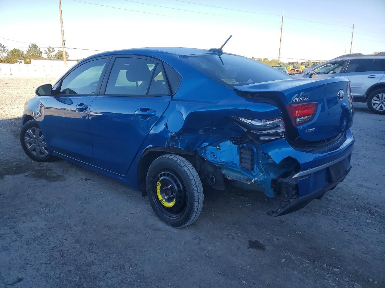2021 Kia Rio S - Фото 2