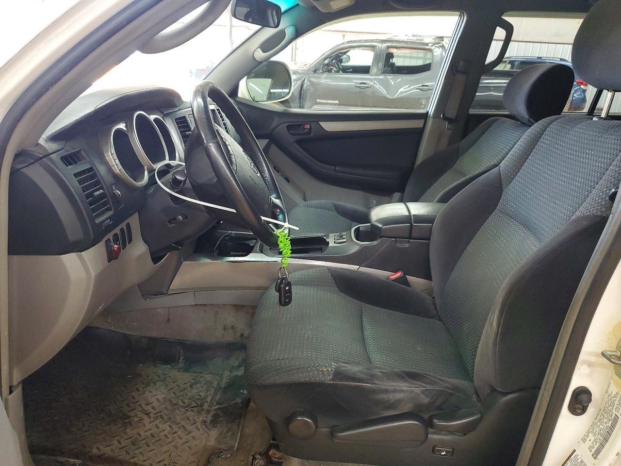 2004 Toyota 4Runner - Image 7