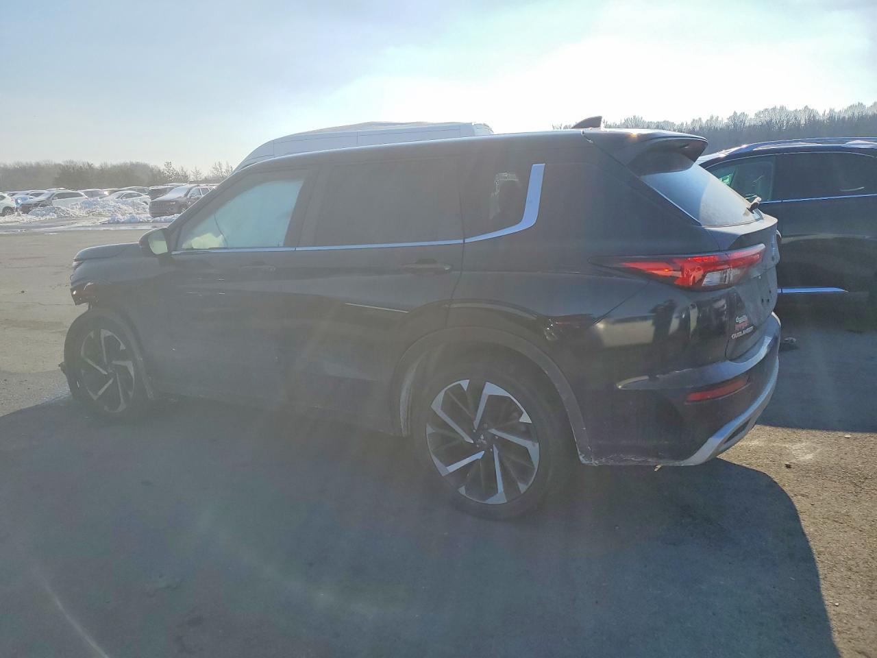 2022 Mitsubishi Outlander Se - Фото 2
