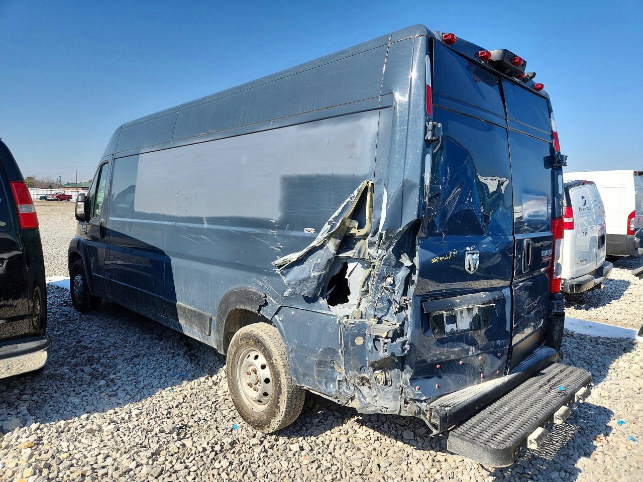 2021 Ram Promaster 3500 Delivery Van - Фото 2