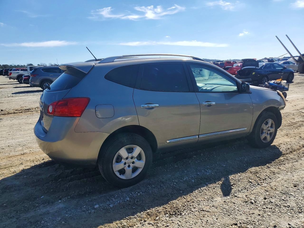 2014 Nissan Rogue Select S - Фото 3