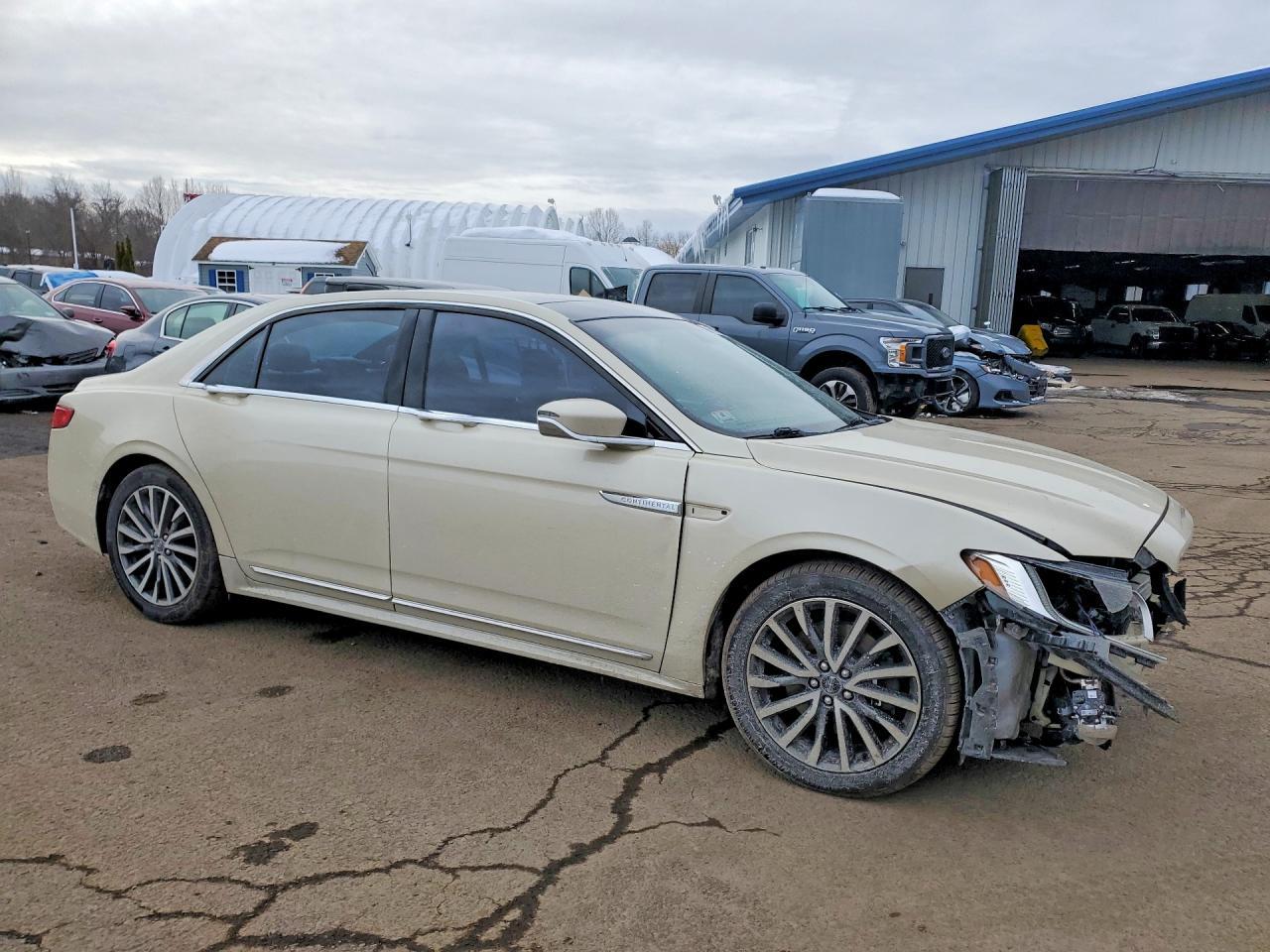 2018 Lincoln Continental Select - Фото 4